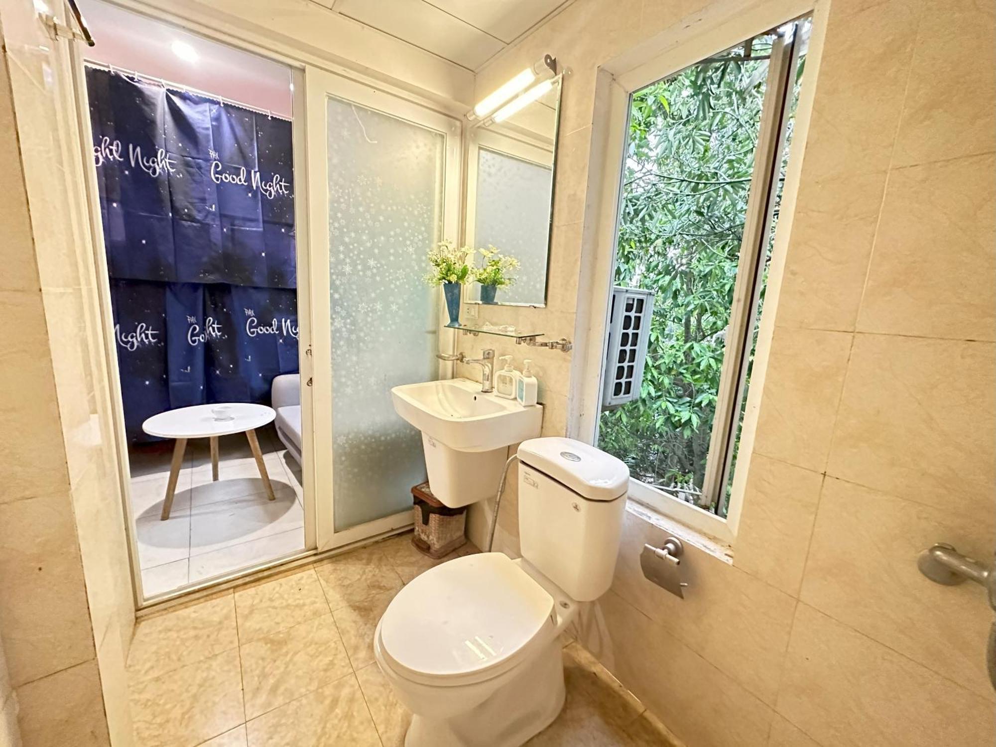 The Lakeview - West Lake Lotus Apartments Hanoi Exterior photo