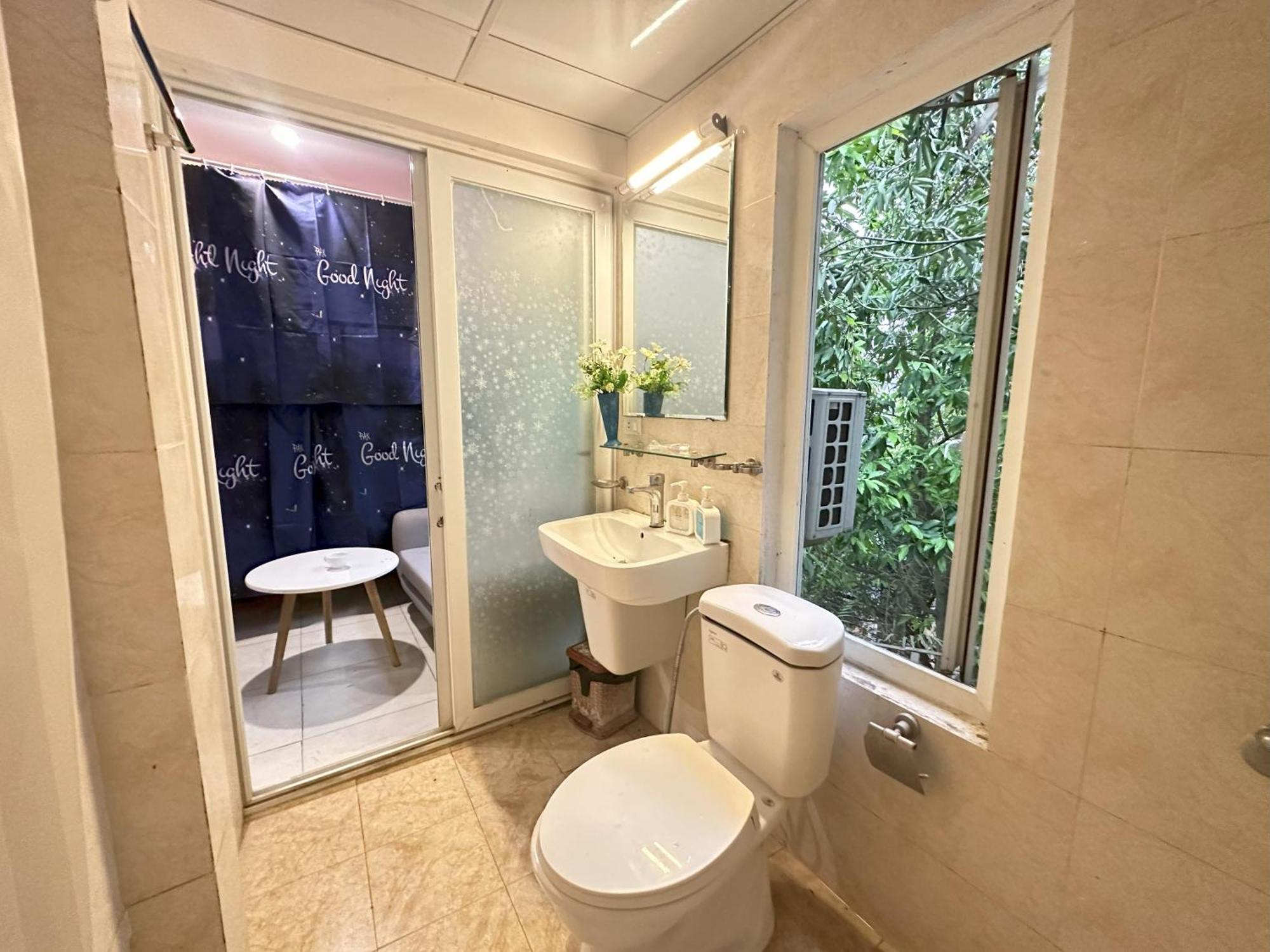 The Lakeview - West Lake Lotus Apartments Hanoi Exterior photo