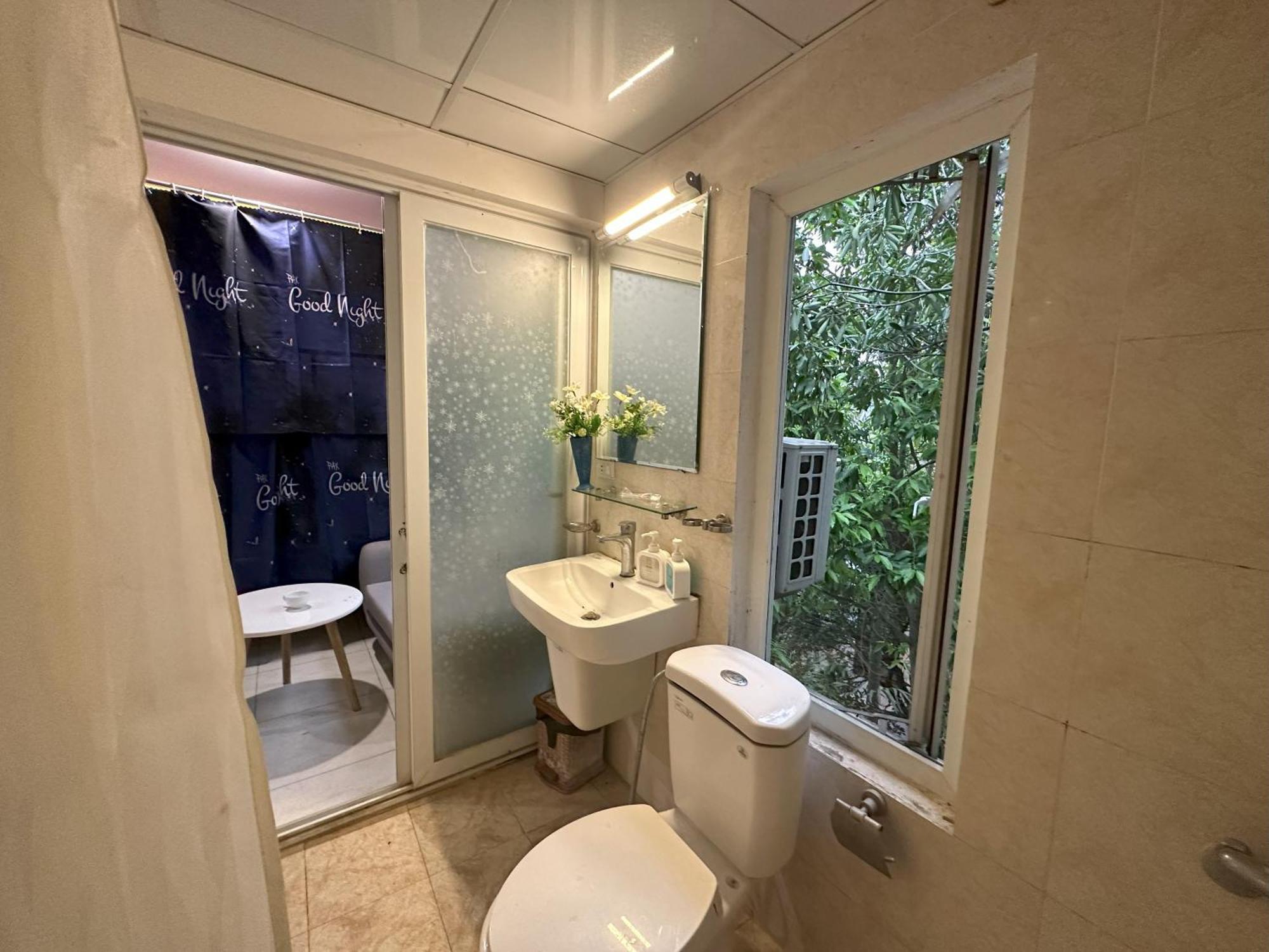 The Lakeview - West Lake Lotus Apartments Hanoi Exterior photo